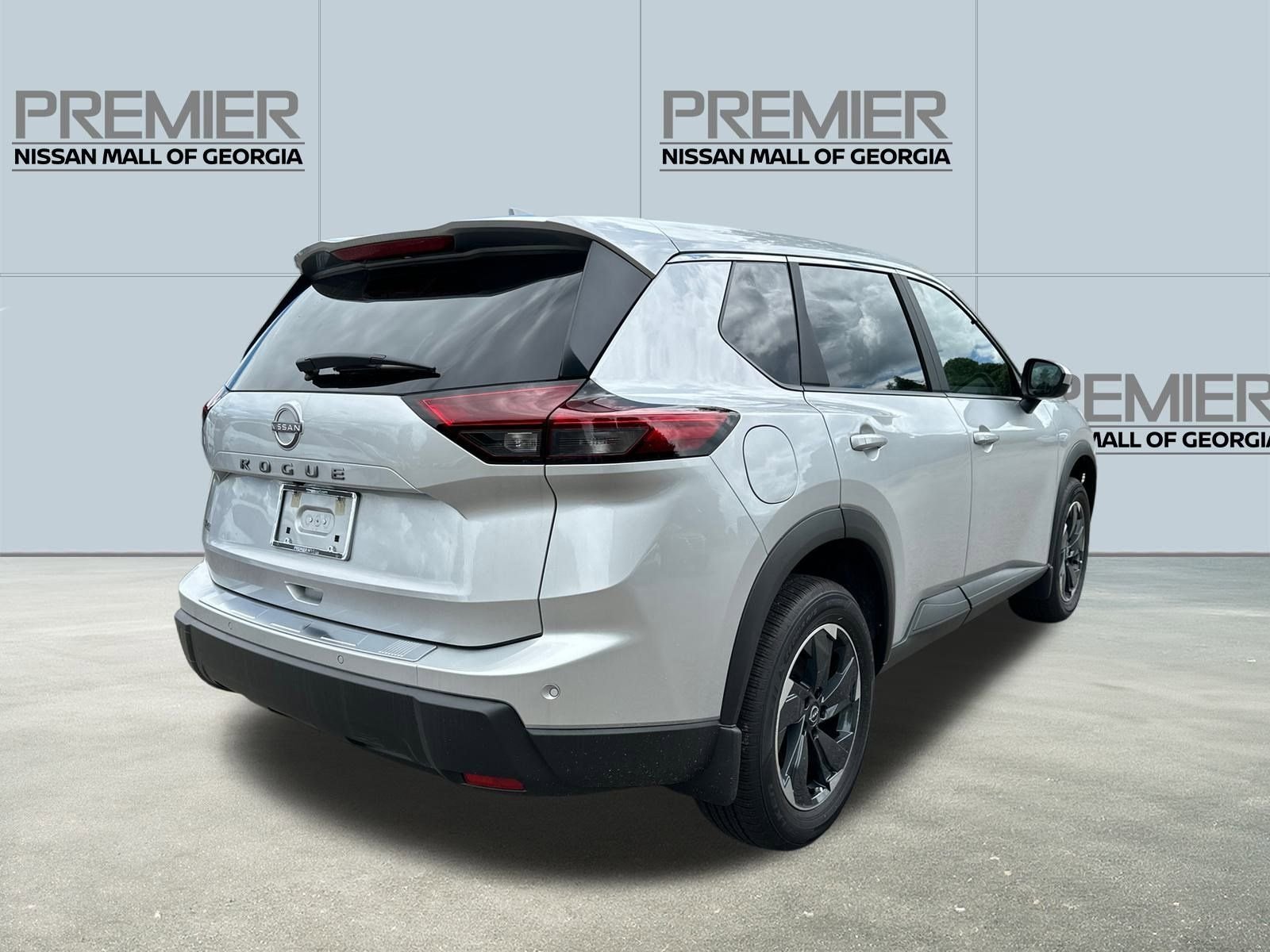 2025 Nissan Rogue SV - Photo 5