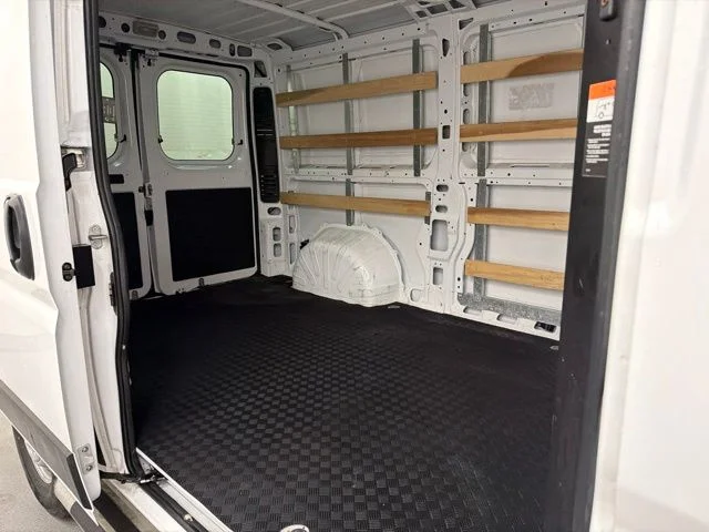 Used 2025 White Ram Base image 23