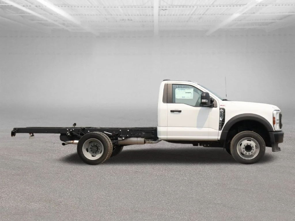 New 2026 Oxford White Ford F-550® XL image 12