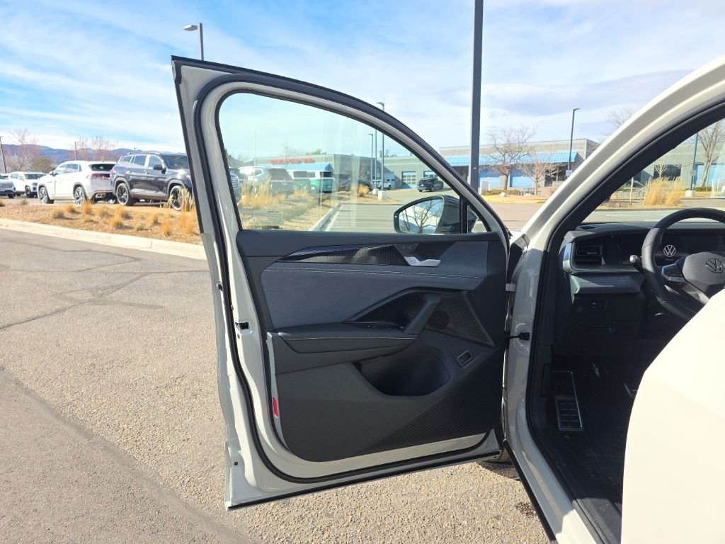 New 2026 Sandstone Volkswagen 2.0T SE R-Line Black image 9