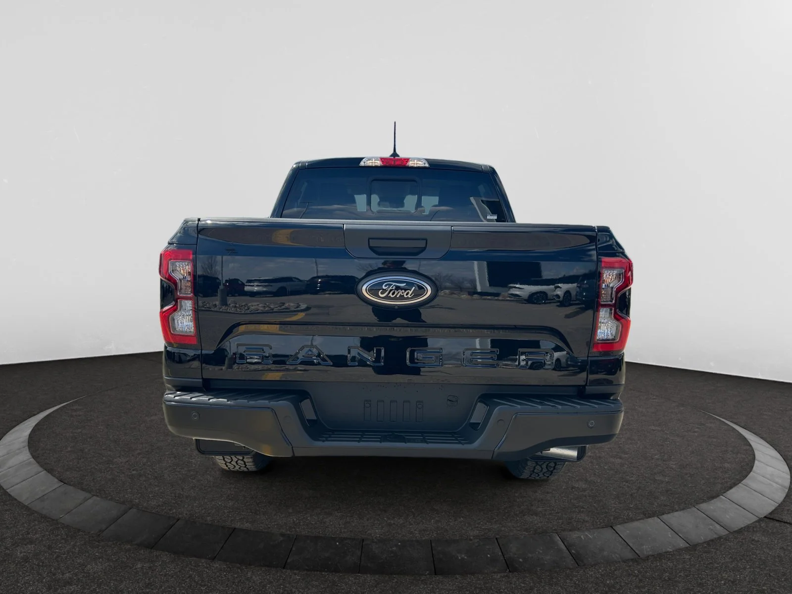 New 2026 Shadow Black Ford XLT image 4