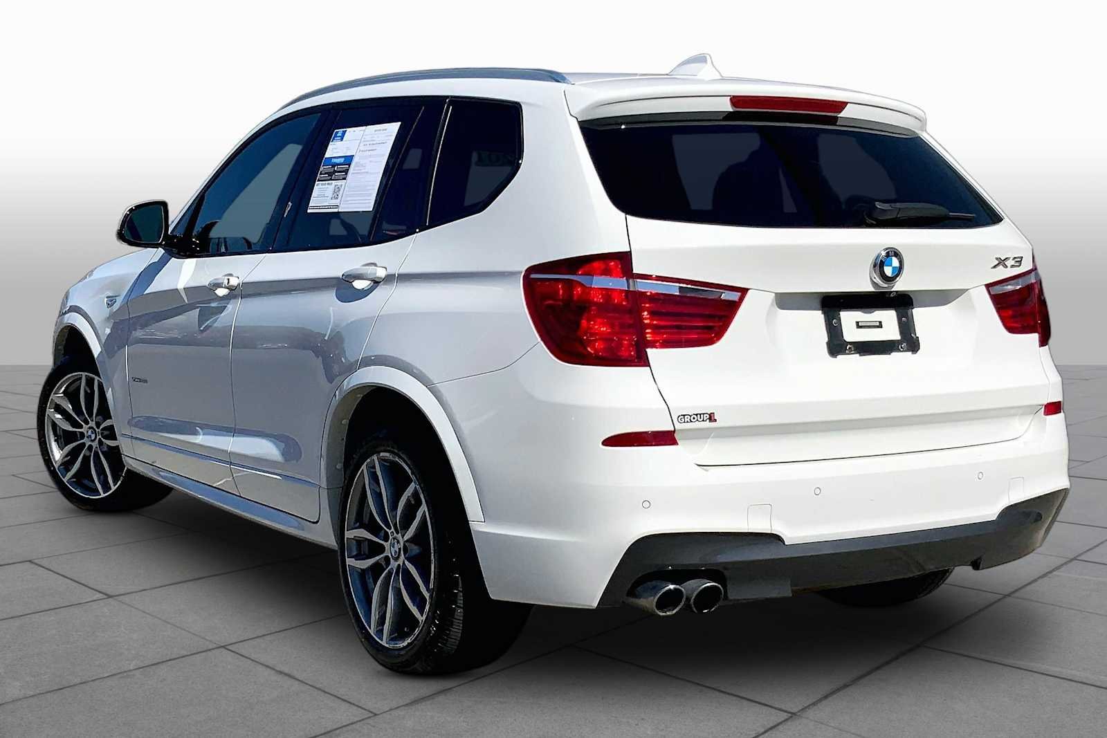 Used 2017 Alpine White BMW xDrive28i image 12