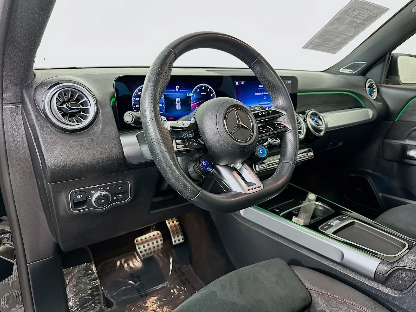 2025 Mercedes-Benz GLB GLB35 AMG - Photo 9