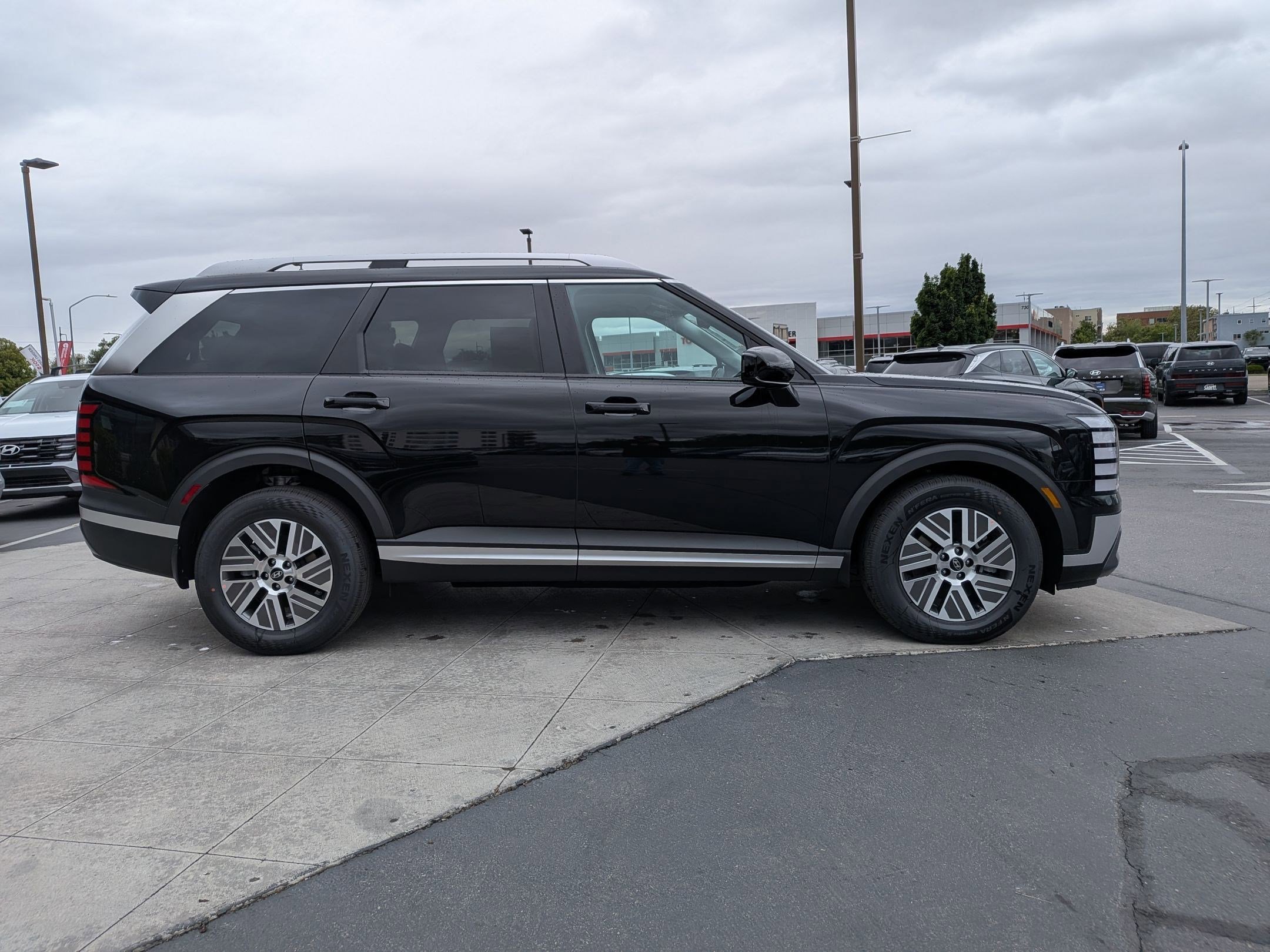 New 2026 Abyss Black Pearl Hyundai SEL 7P image 2