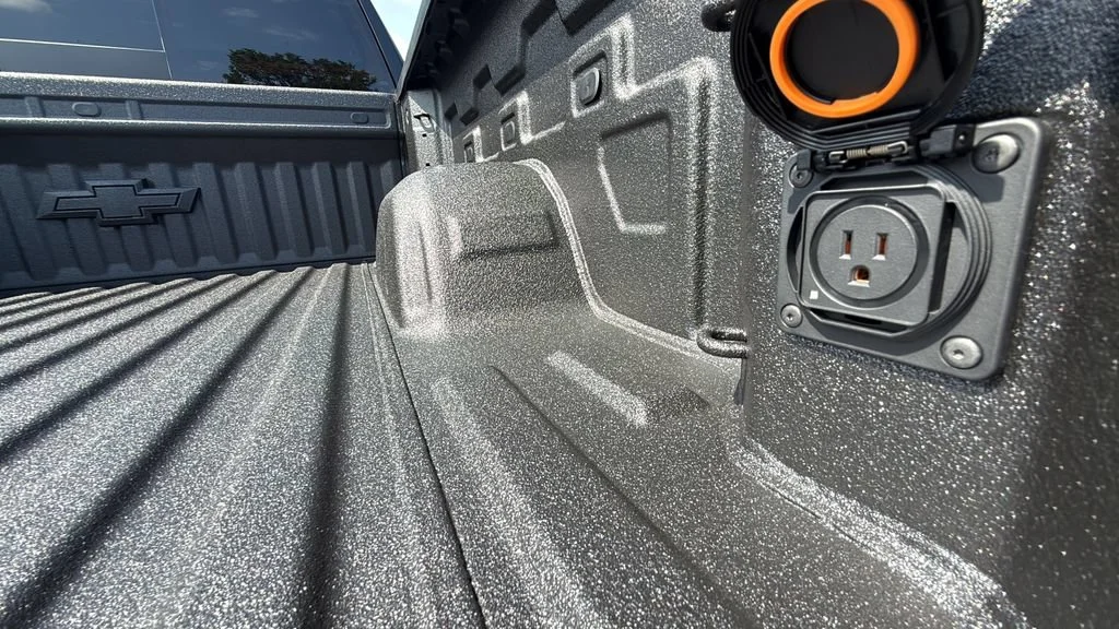 New 2026 Black Chevrolet High Country image 28
