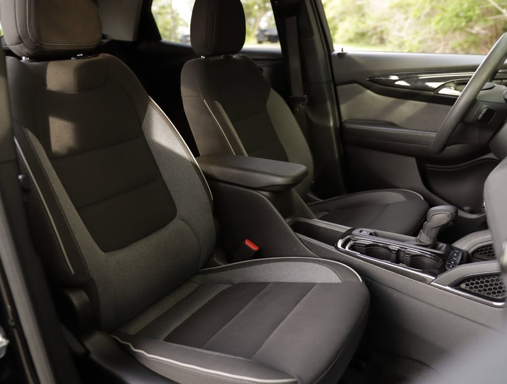 Used 2025 Mosaic Black Metallic Chevrolet LT image 26