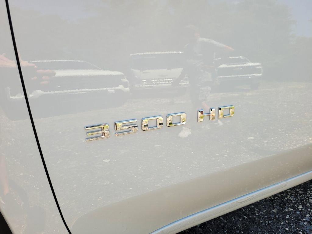 2025 Chevrolet Silverado 3500 HD Work Truck - Photo 11