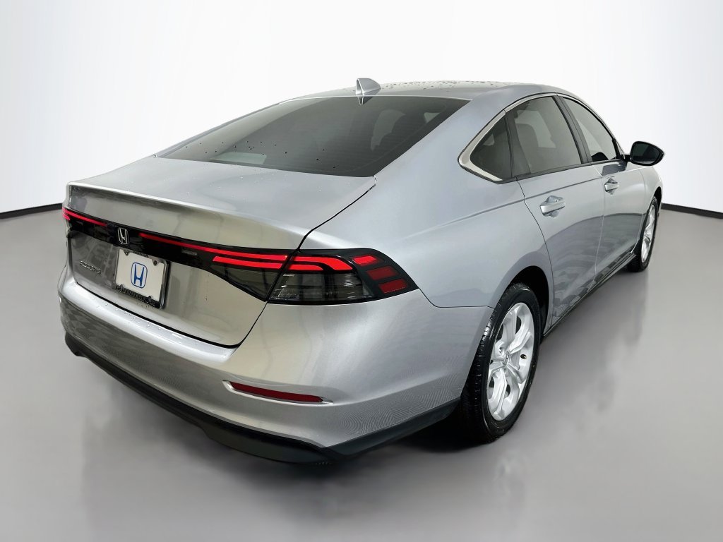 Certified Used 2024 Solar Silver Metallic Honda LX image 5