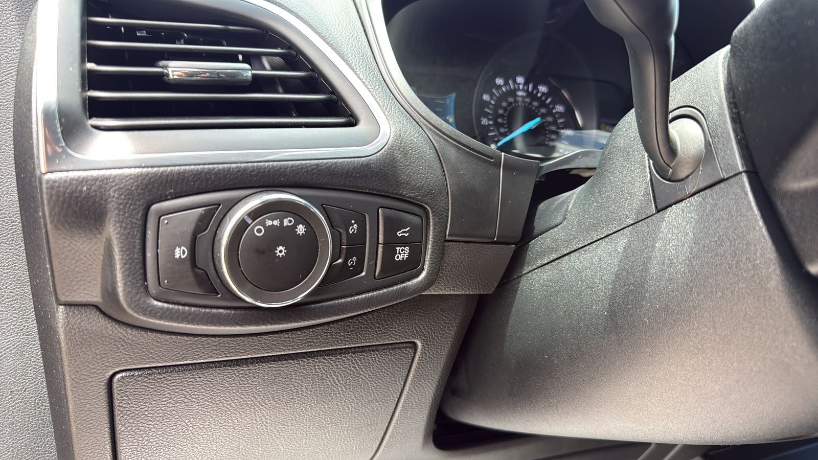 Used 2023 Black Ford Titanium image 17