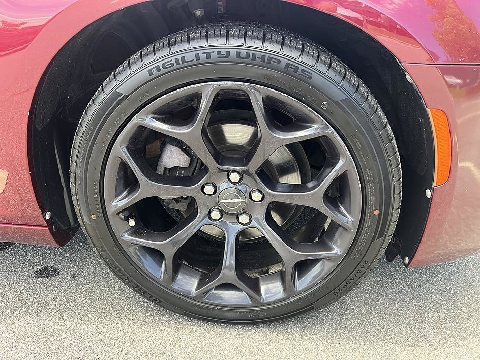 Used 2019 Velvet Red Pearlcoat Chrysler Touring image 12