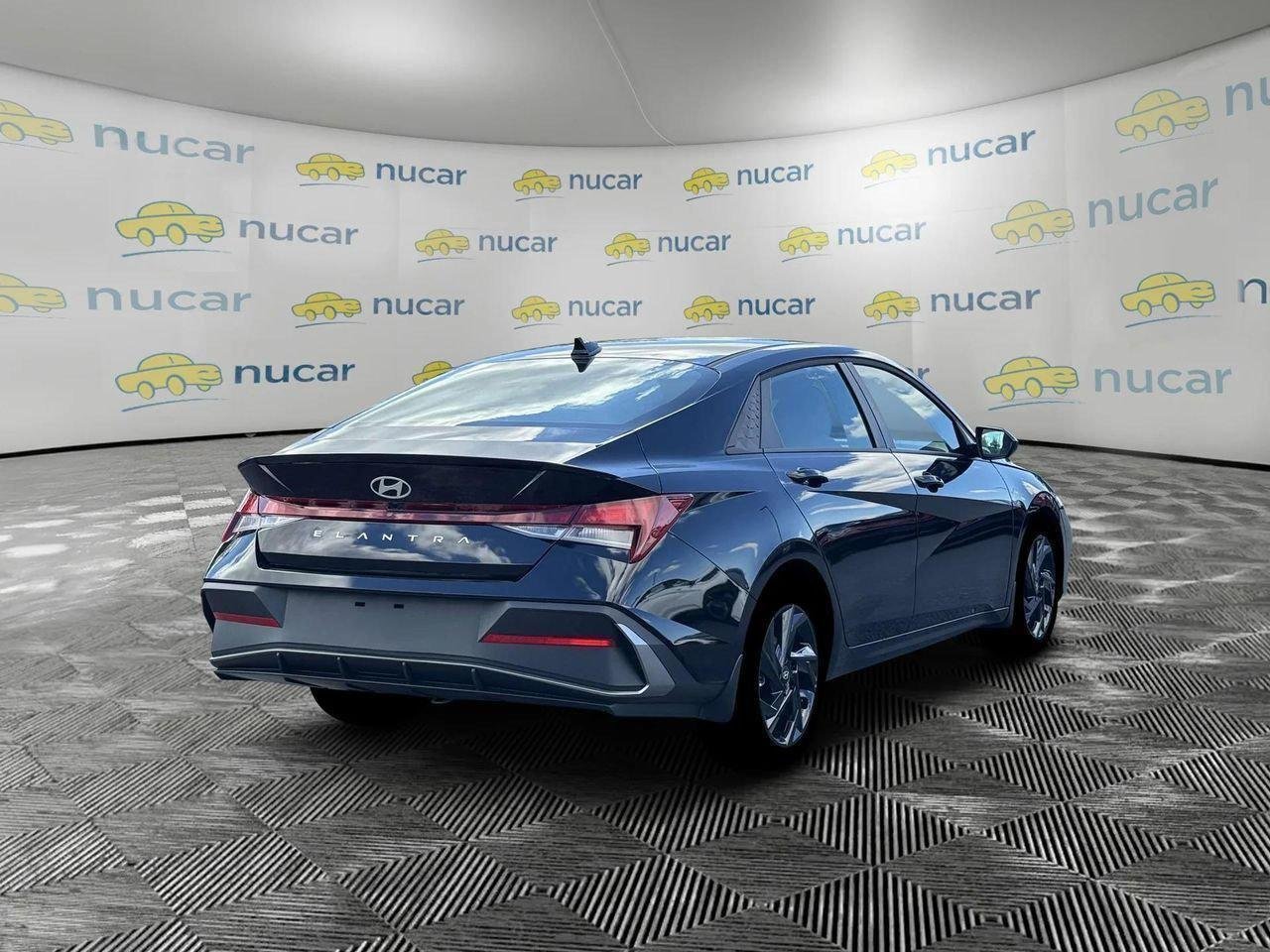 2026 Hyundai Elantra — photo 7