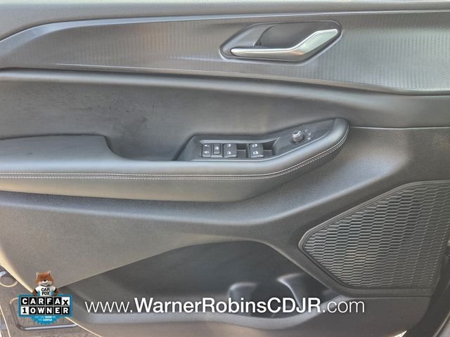Used 2025 Black Jeep Altitude X image 31