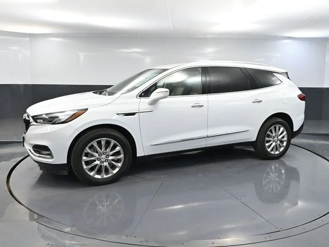 Used 2019 White Buick Essence image 10