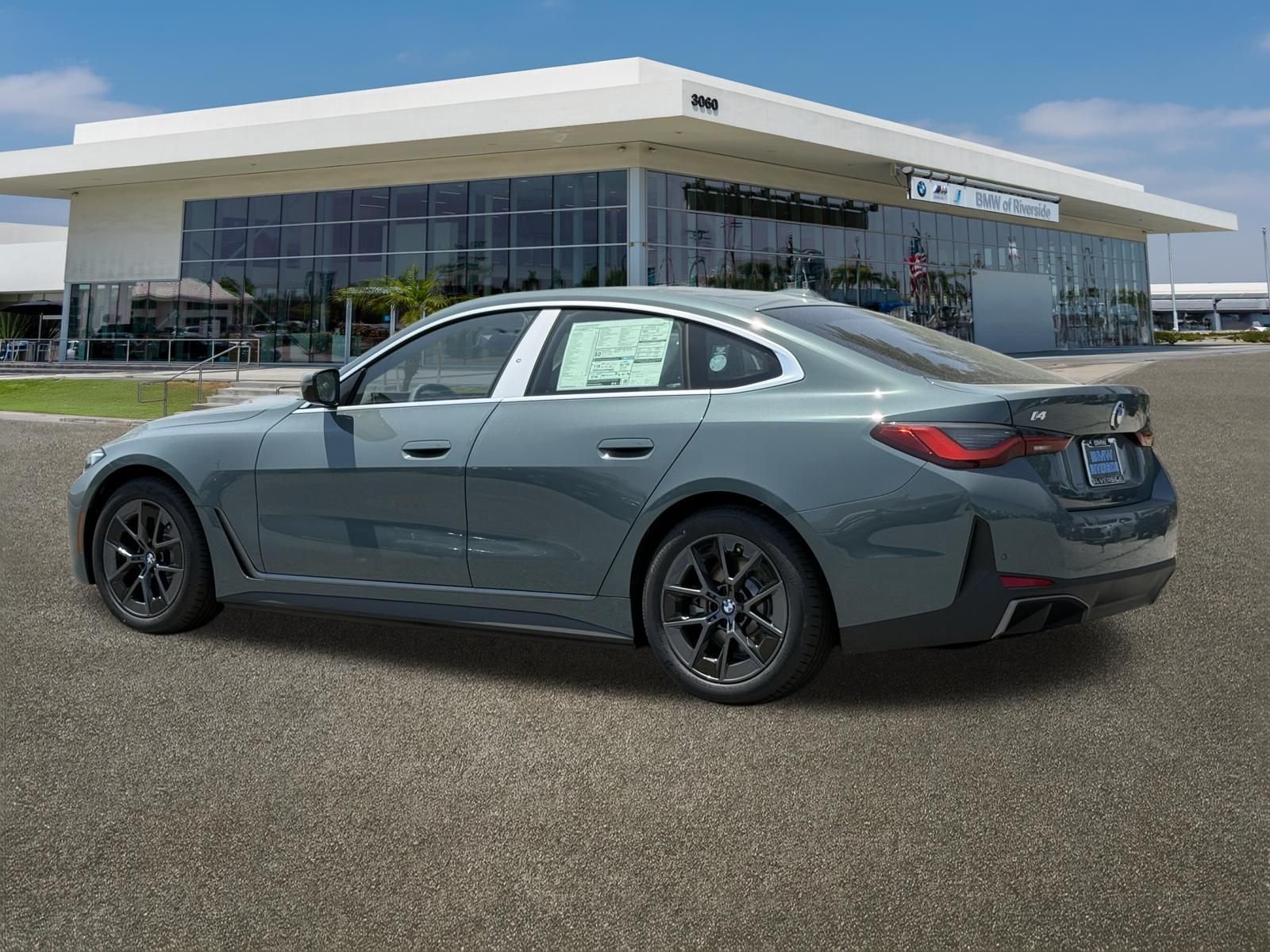 New 2026 Cape York Green Metallic BMW eDrive40 image 8