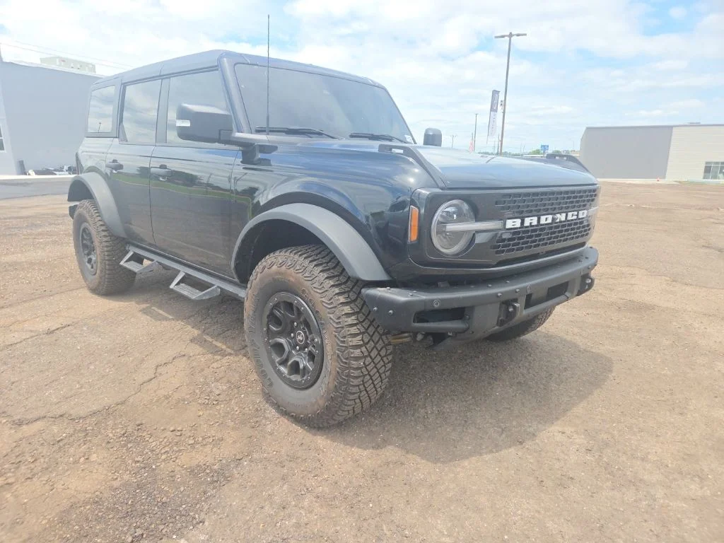 Used 2024 Black Ford Wildtrak image 9