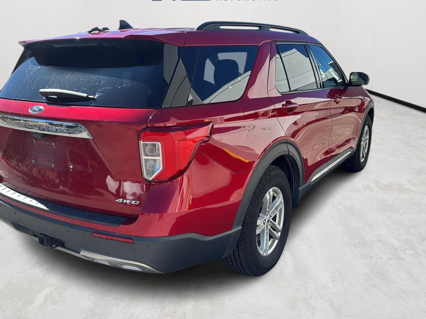 Used 2022 Rapid Red Metallic Tinted Clearcoat Ford XLT image 7