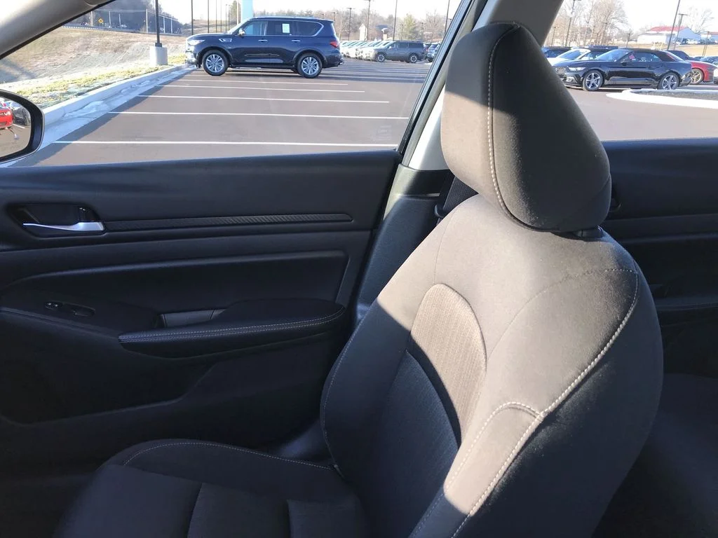 Used 2024 Black Nissan 2.5 SV image 22