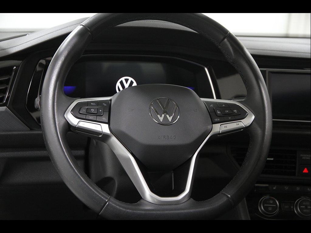 Used 2024 Opal White Pearl Volkswagen SE image 7