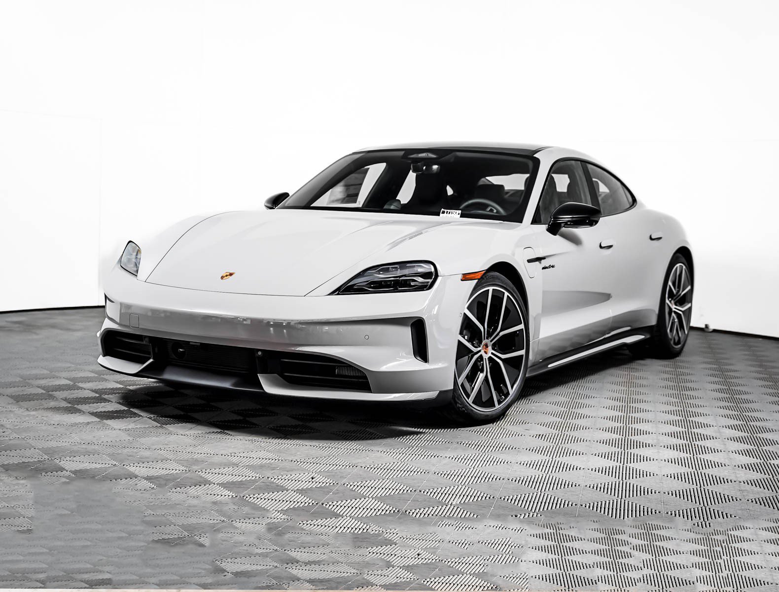 その他 pontachan New CHALK 2026 Porsche Taycan in Riverside, CA | VIN