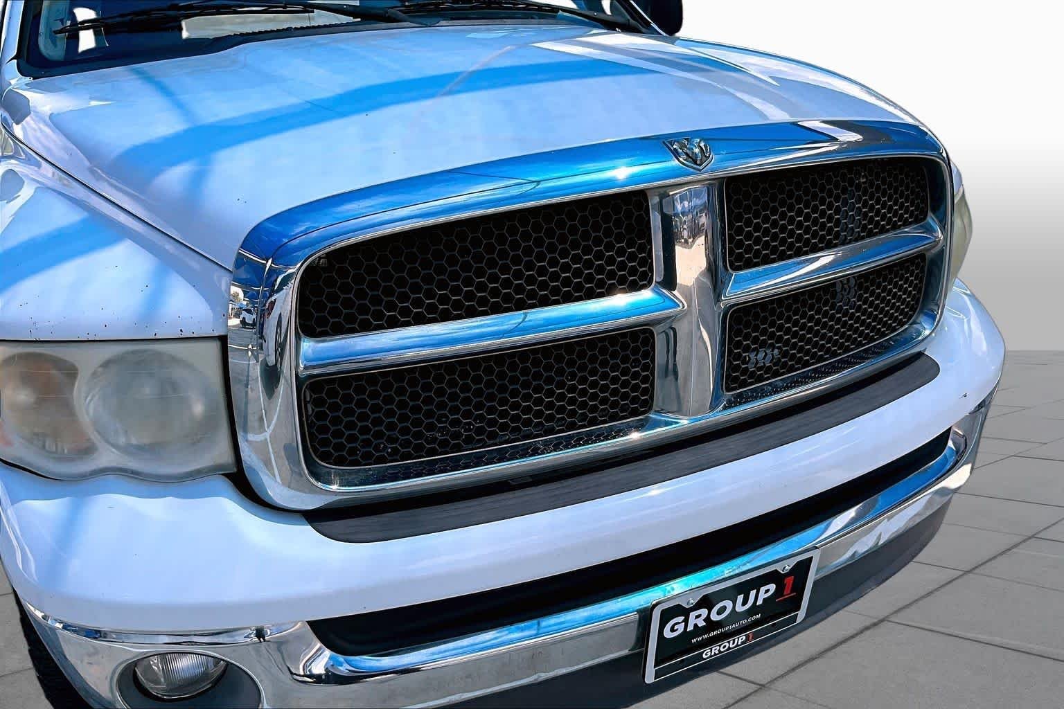 Used 2003 Bright White Dodge SLT image 26