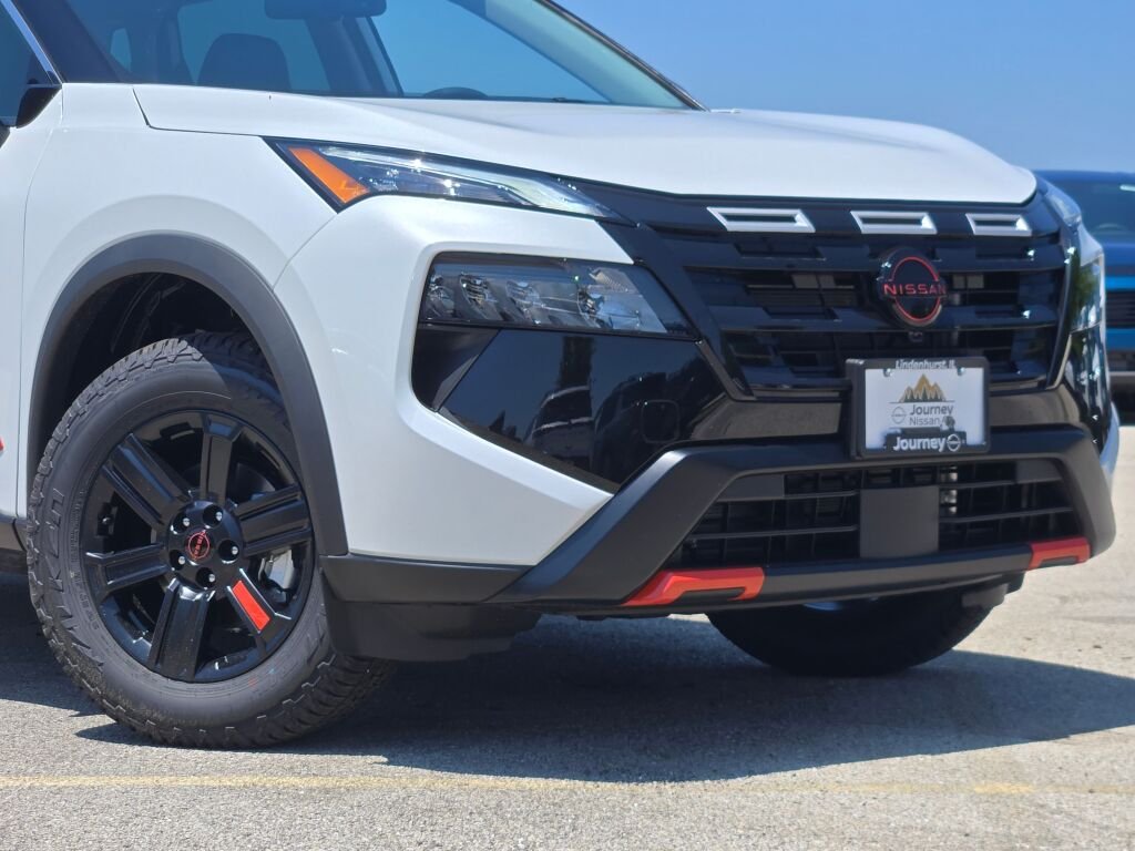New 2026 Everest White Pearl TriCoat Nissan Rock Creek® image 2