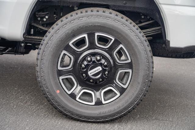 2026 Ford F-350 Super Duty Platinum - Photo 39