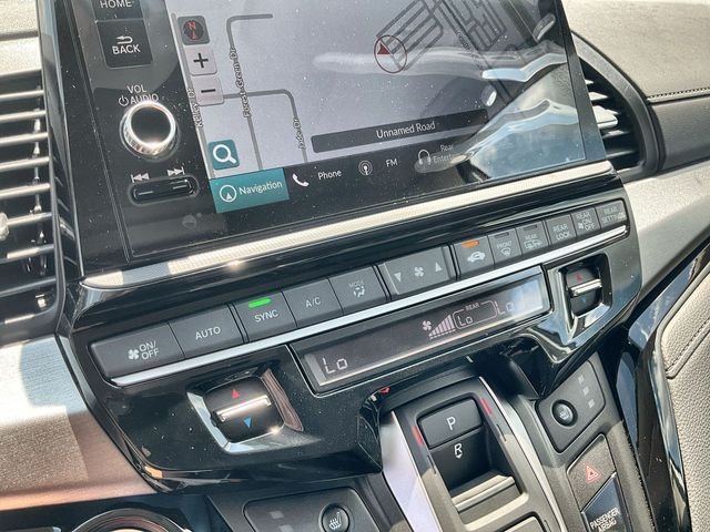 New 2026 Platinum White Pearl Honda Touring image 27