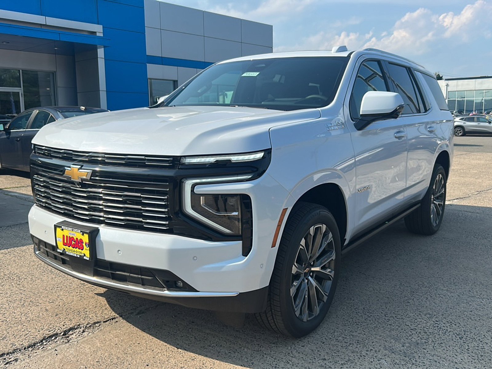 New 2026 Polar White Tricoat Chevrolet High Country image 4