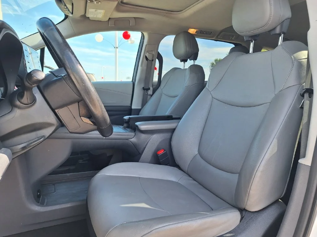 Used 2023 Beige Toyota XLE image 22