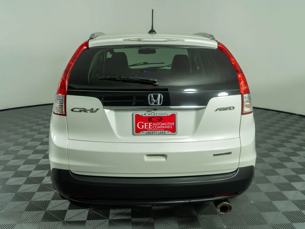 Used 2013 White Honda Touring image 5