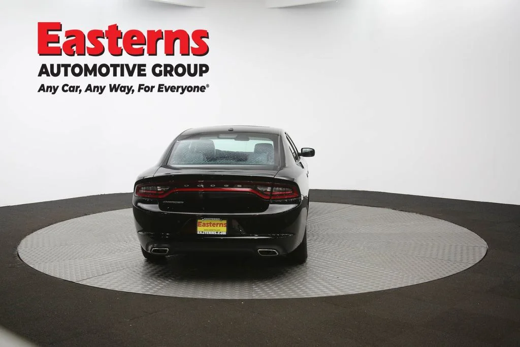 Used 2022 Black Dodge SXT image 39