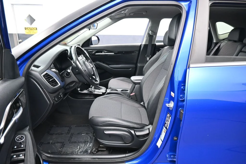 Used 2023 Neptune Blue Kia Nightfall image 11