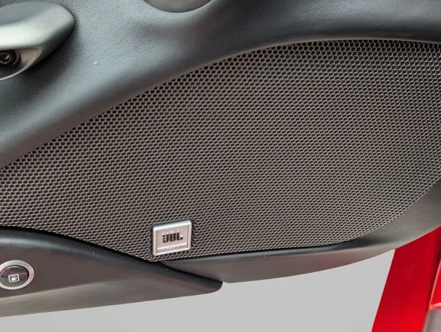 Used 2018  Ferrari Base image 26
