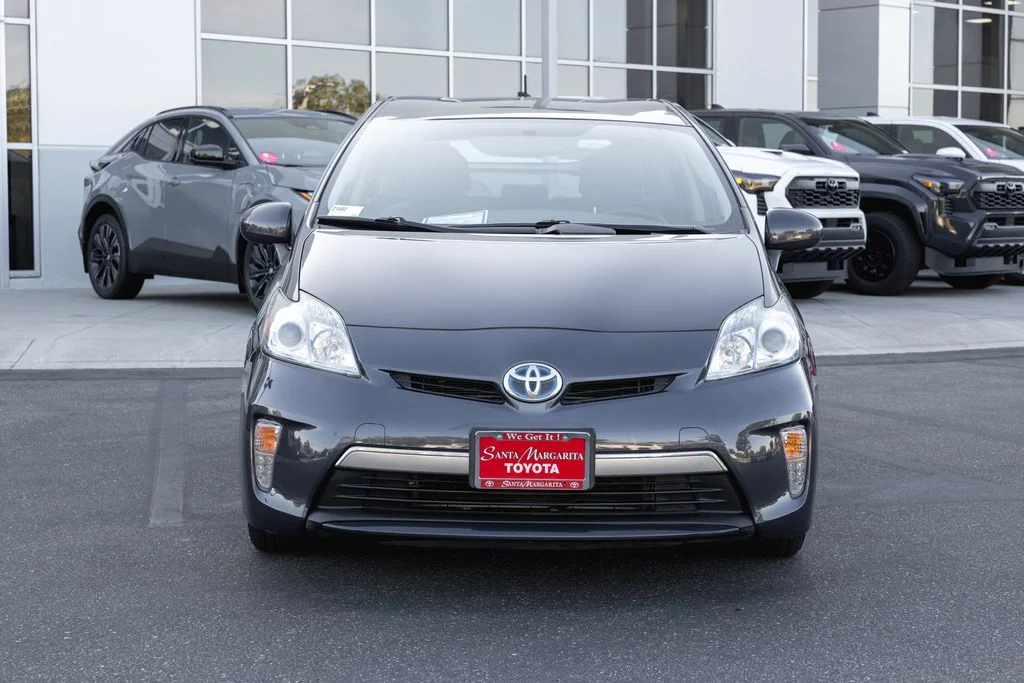 Used 2012 Winter Gray Metallic Toyota Base image 2
