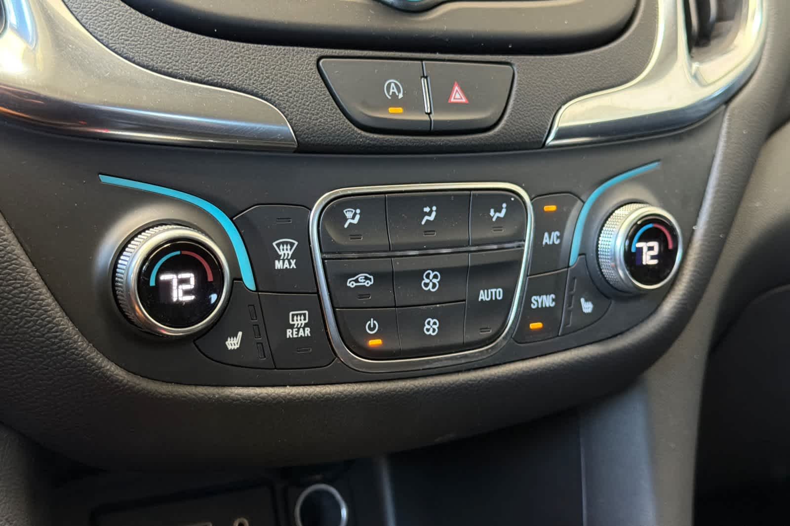 2024 Chevrolet Equinox LT - Photo 22
