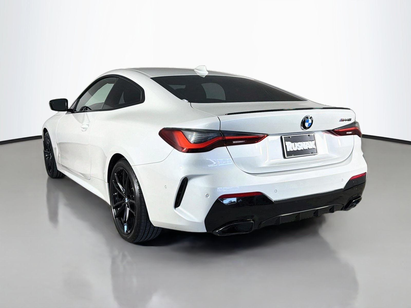 Certified Used 2023 Mineral White Metallic BMW M440i image 5