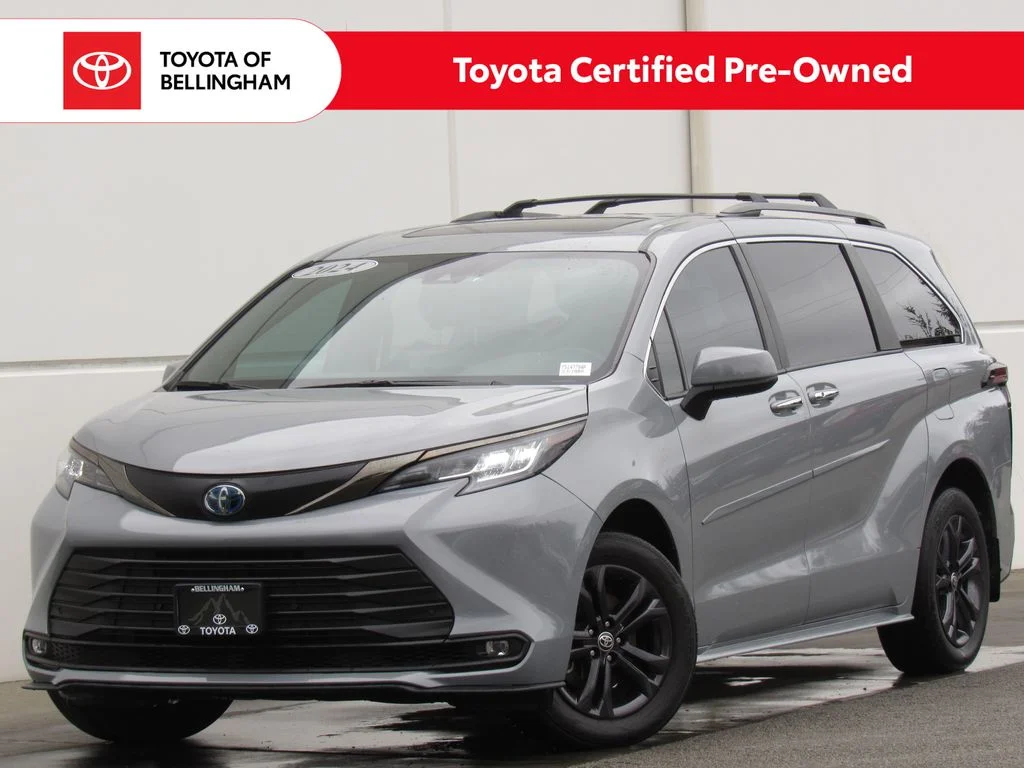 2024 Toyota Sienna Woodland Edition Hybrid AWD's photo