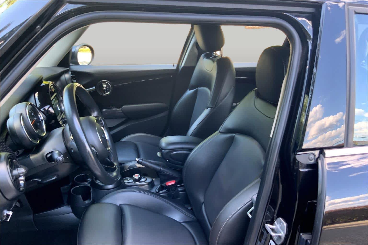Used 2021 Midnight Black Metallic MINI Cooper S image 8