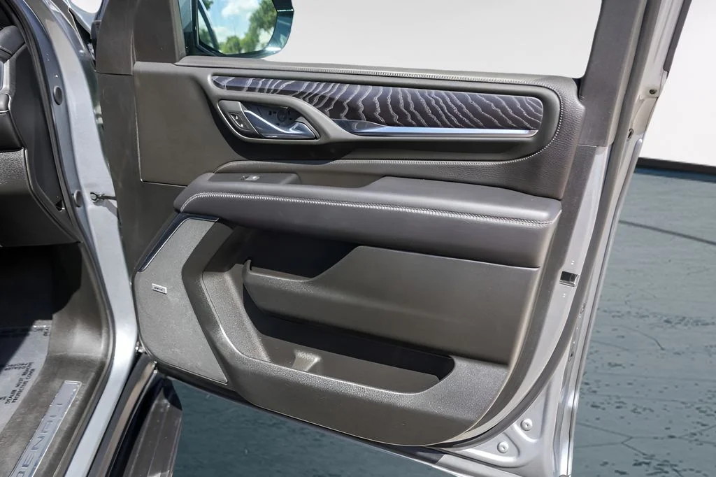 Used 2024 Silver GMC Denali image 33