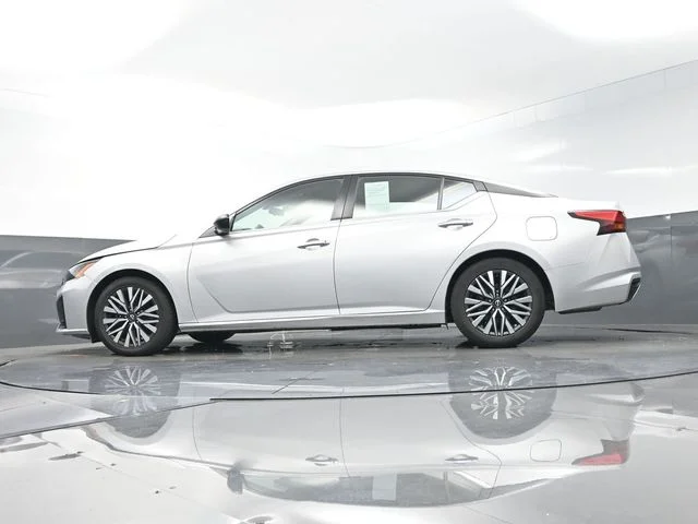 2024 Nissan Altima SV - Photo 35
