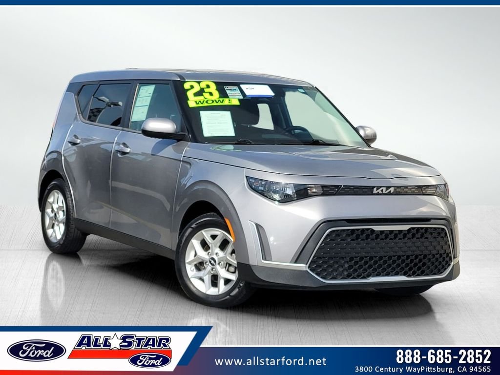 2023 Kia Soul 2.0L LX IVT's photo
