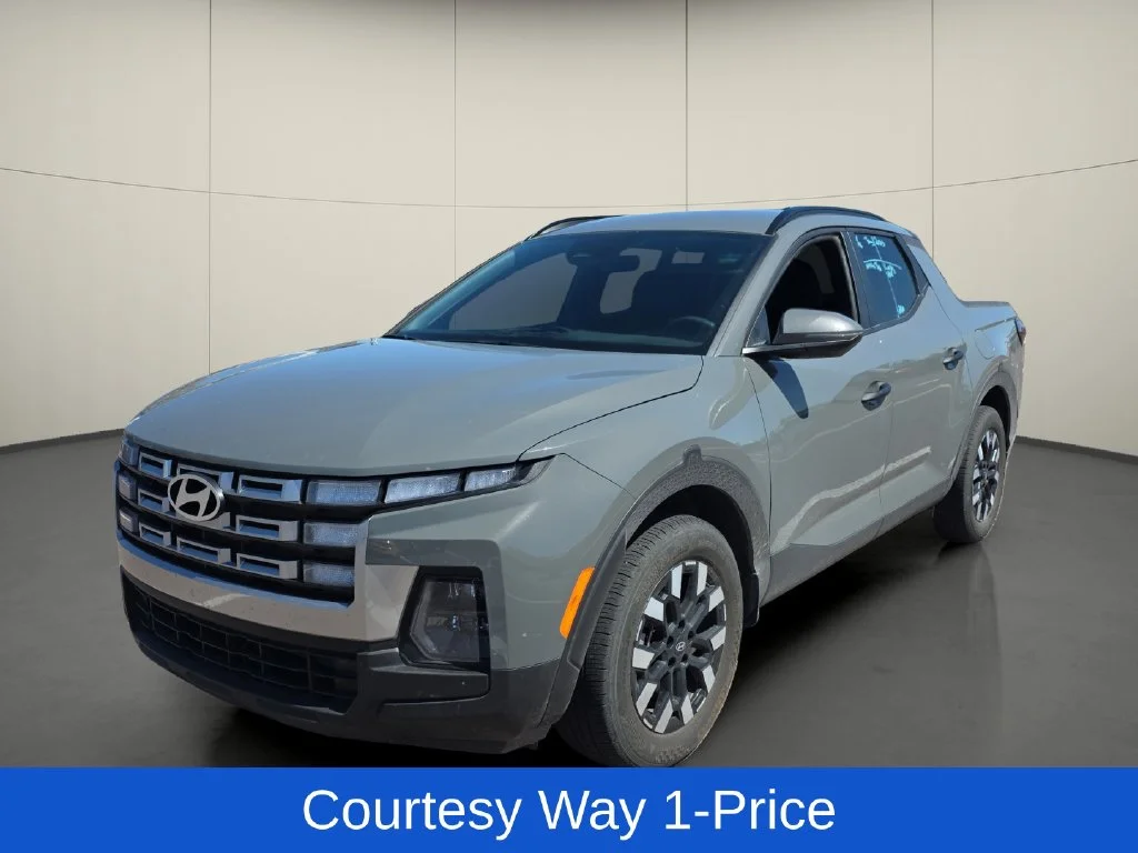 Used 2025 Gray Hyundai SEL image 4
