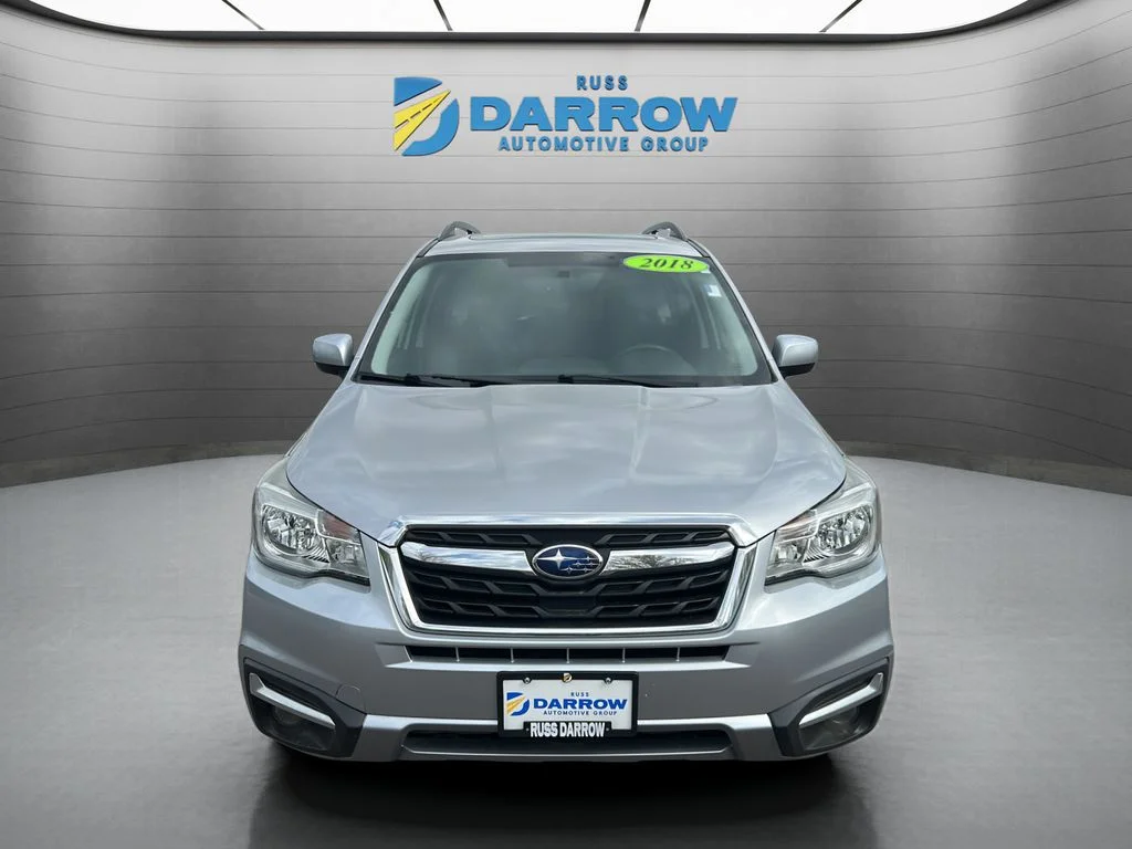 Used 2018 Silver Subaru 2.5i Premium image 8
