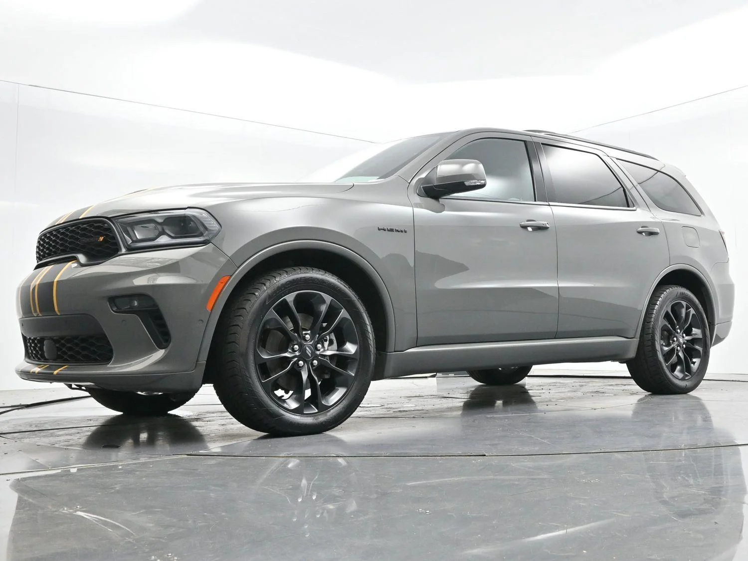 Used 2022 Destroyer Gray Clearcoat Dodge Orange Sport image 45
