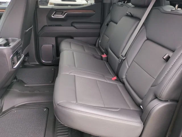 Used 2024 White GMC Denali image 23