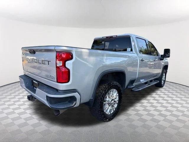 Used 2022 SILVER ICE METALLIC Chevrolet High Country image 5