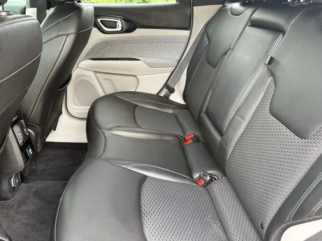 Used 2024 Gray Jeep Latitude image 26