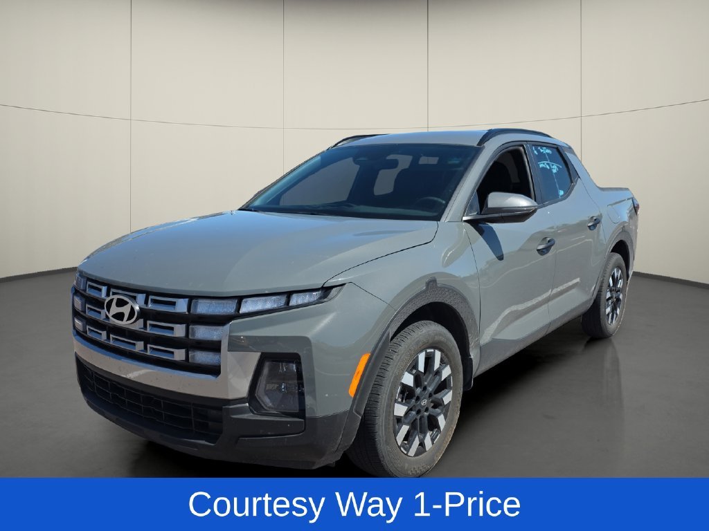 Used 2025 Gray Hyundai SEL image 4