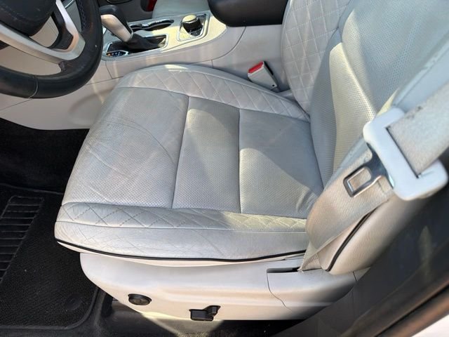 Used 2018 White Jeep Summit image 5