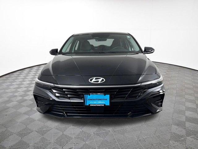 New 2026 Black Hyundai Limited image 3